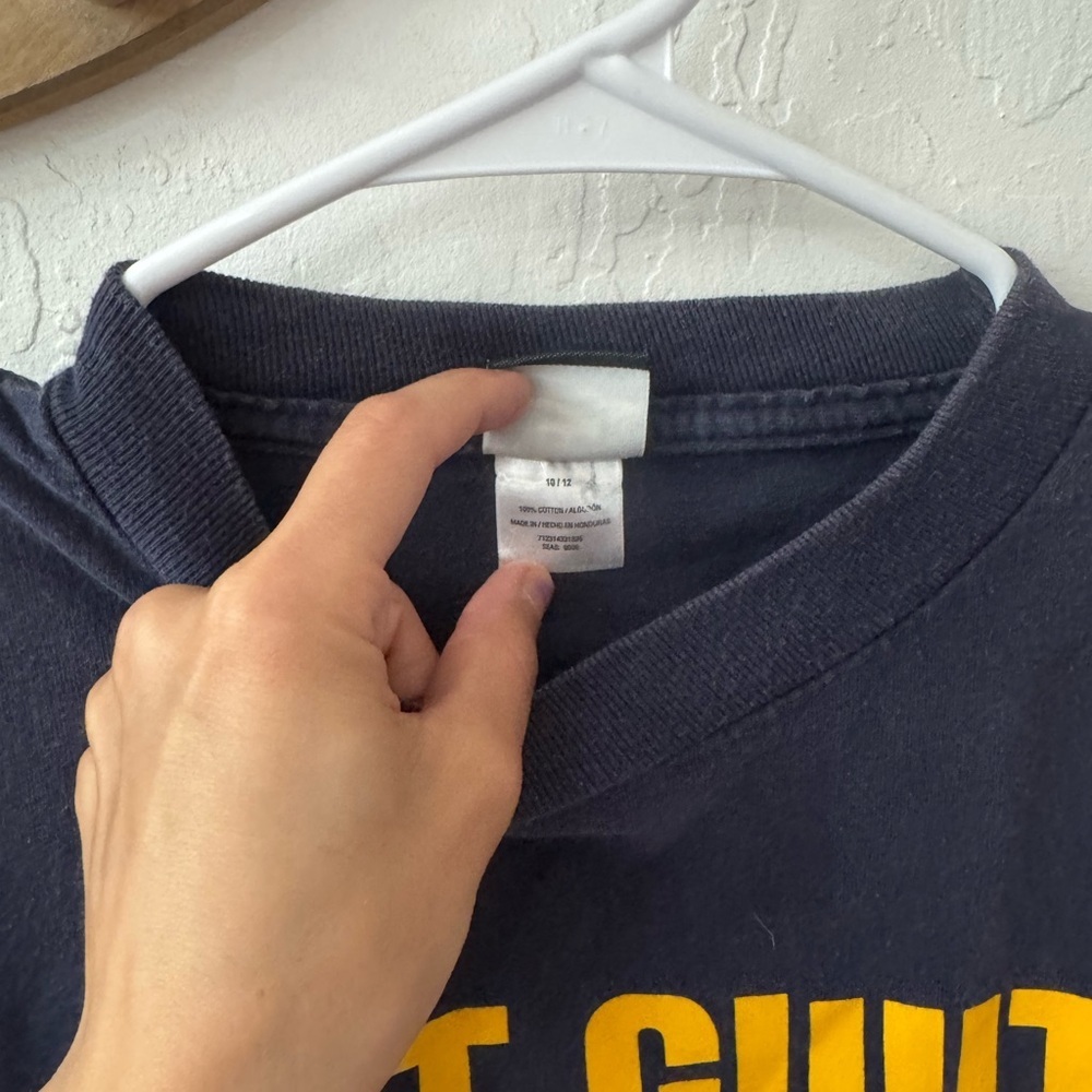 Route 66 Kid’s 10/12 Youth Navy Blue Yellow Not Quilty Spell Out T Shirt - Picture 3 of 4